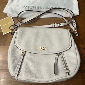 MICHAEL KORS AUTHENTIC LEATHER WHITE SHOULDER BAG